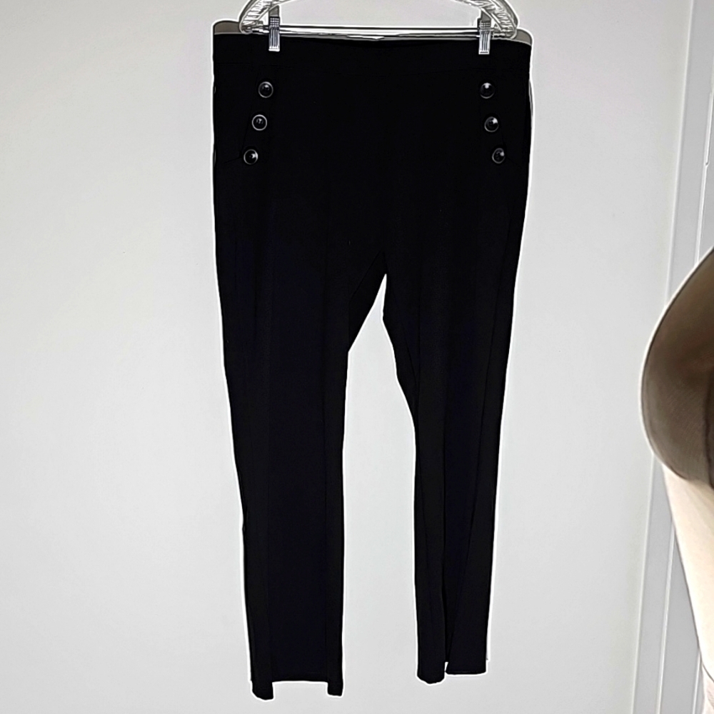 DGD, women's black dress pants, NWT. 2XL.‎ With 4 pockets. Great fabric.